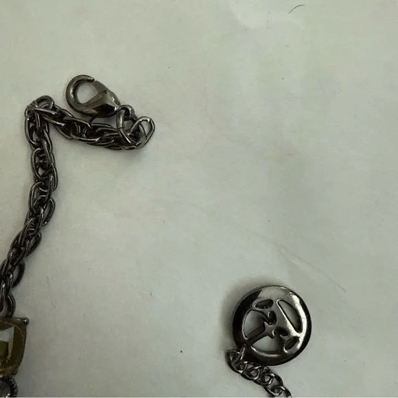 Crown Trifari Green Lucite Necklace - Picture 5 of 5